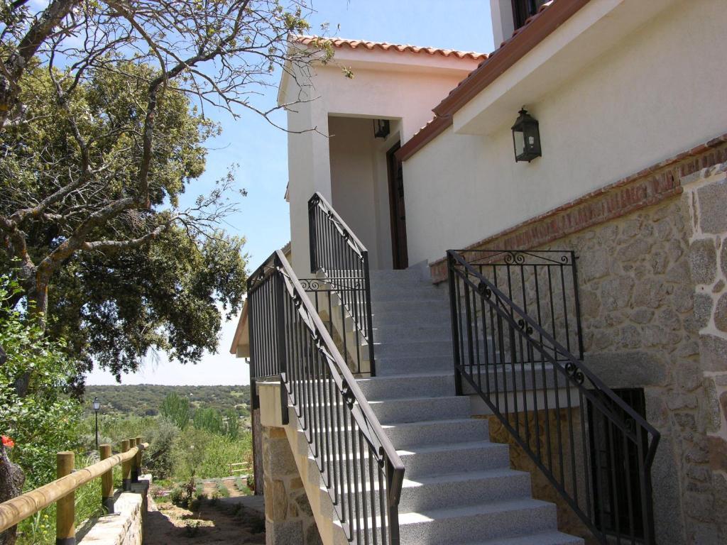 Albus Albi Guest House Colmenar del Arroyo Eksteriør bilde