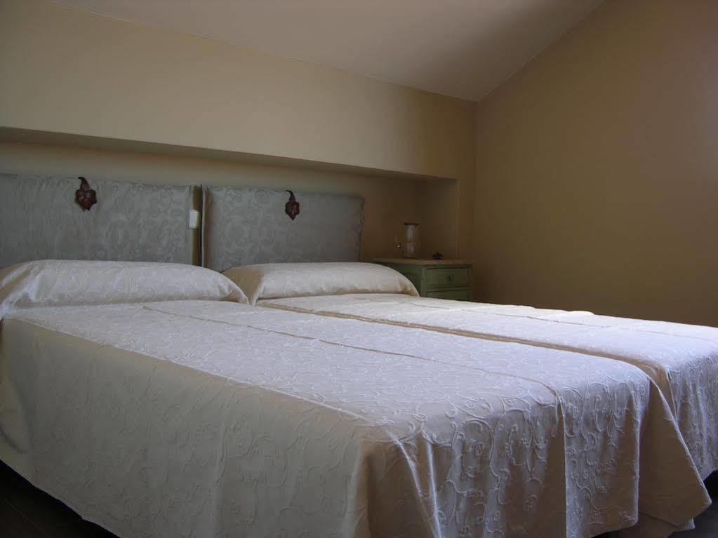 Albus Albi Guest House Colmenar del Arroyo Eksteriør bilde